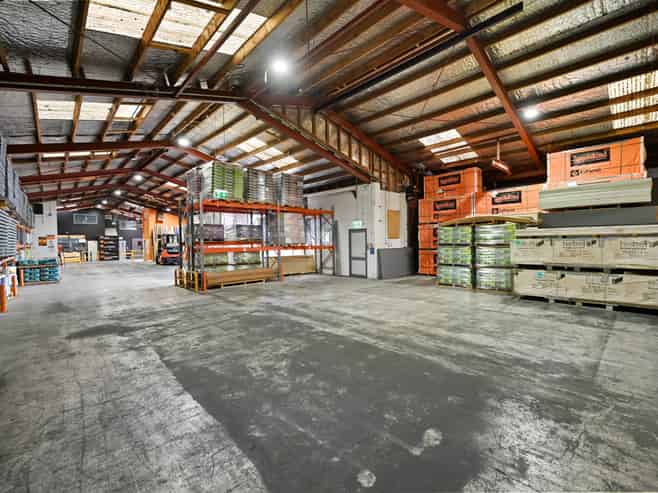 Three Roller Doors. 744sqm of Space.
