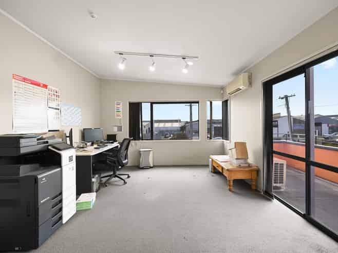 Three Roller Doors. 744sqm of Space.