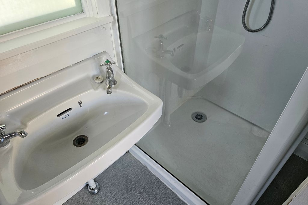 WORKSOP RD, MSTN - 1-BDRM - $385 P/W 4
