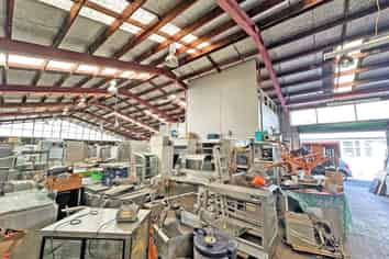 STANDALONE FREEHOLD INDUSTRIAL, VACANT POSSESSION
