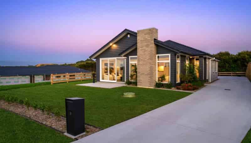 8 Orawahi Road, Glenbrook