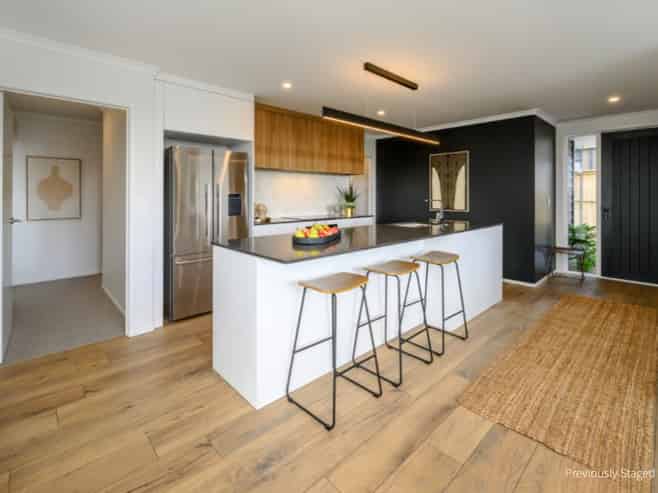 8 Orawahi Road, Glenbrook