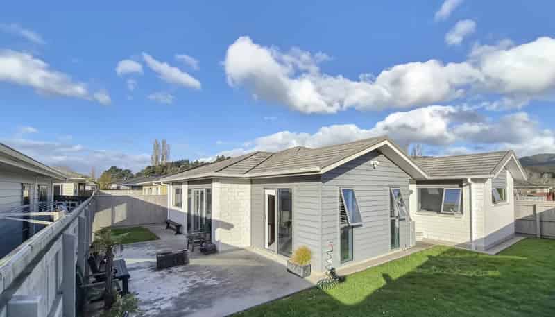 12 Martha Turnell Crescent, Manor Park