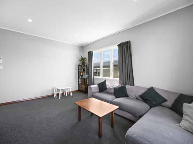 1A Dermont Street, Bader