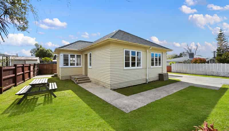 1A Dermont Street, Bader