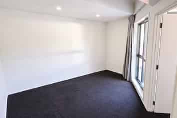 13 Palm Grove, Berhampore