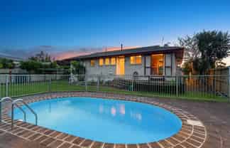 4 Lansdowne Crescent, Glenview
