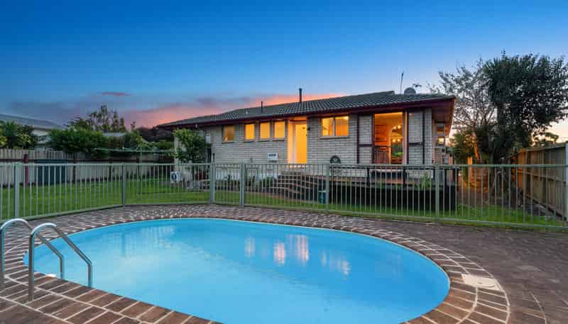 4 Lansdowne Crescent, Glenview