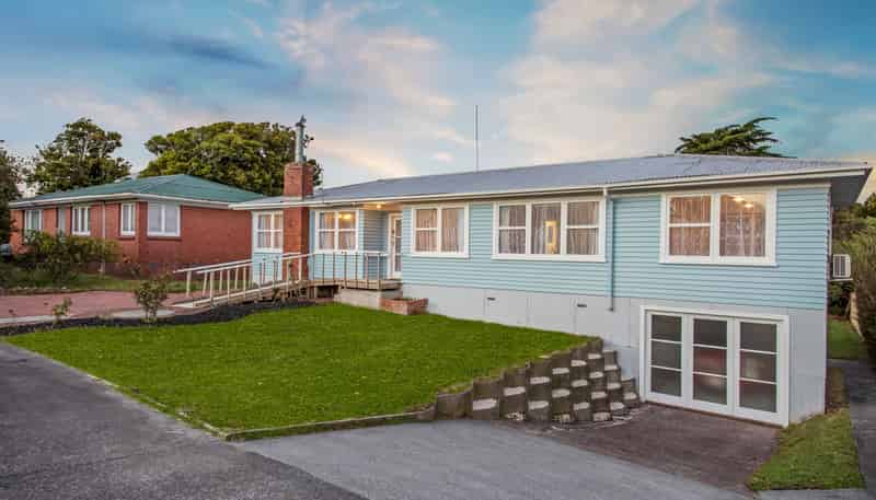 166 New Windsor Road, New Windsor