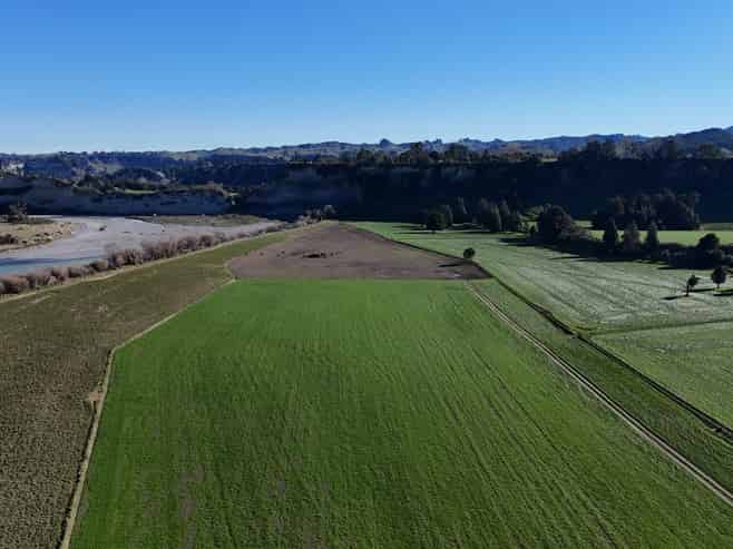 208 Otara Road, Ohingaiti