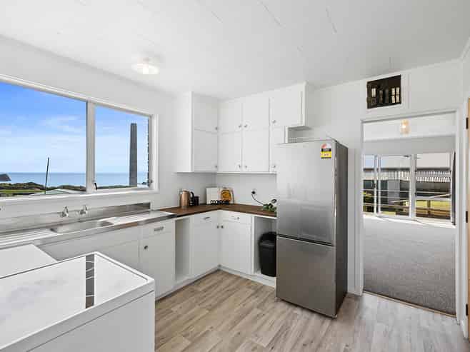 25D Port View Crescent, Moturoa