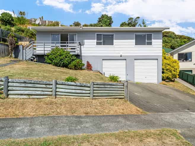 12 Adventure Drive, Whitby