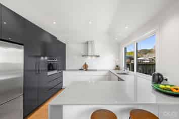 36 Lincoln Avenue, Epuni