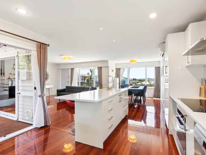 1 Crystal Avenue, Glendene