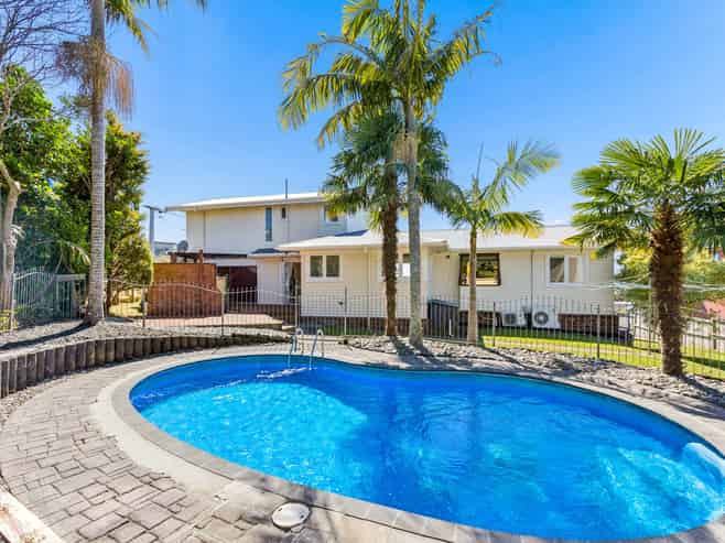 1 Crystal Avenue, Glendene