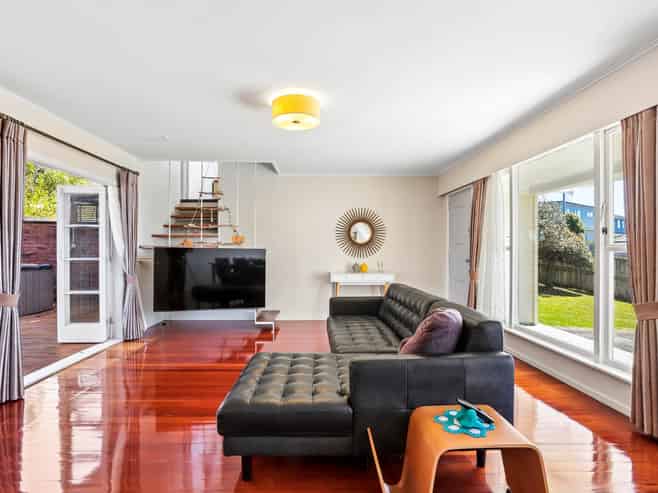 1 Crystal Avenue, Glendene