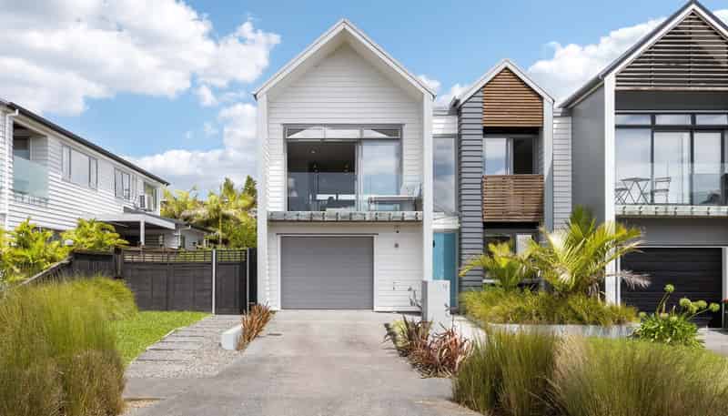 74 Caldera Drive, Long Bay
