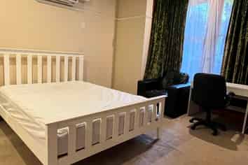 Room 1/51 Royal Terrace, Dunedin Central