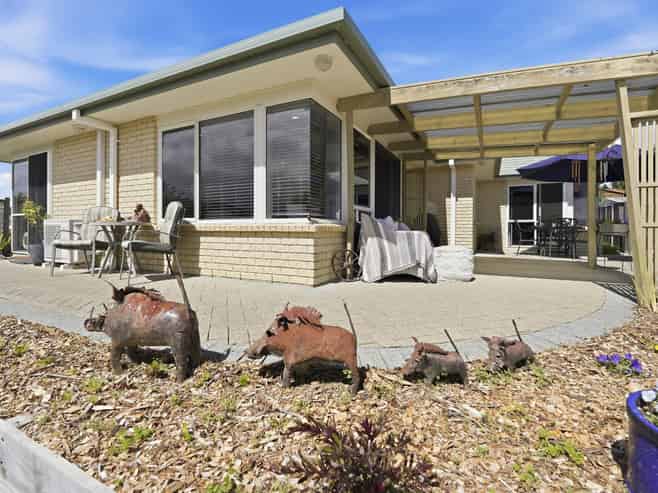 27 Mahonia Place, Pyes Pa