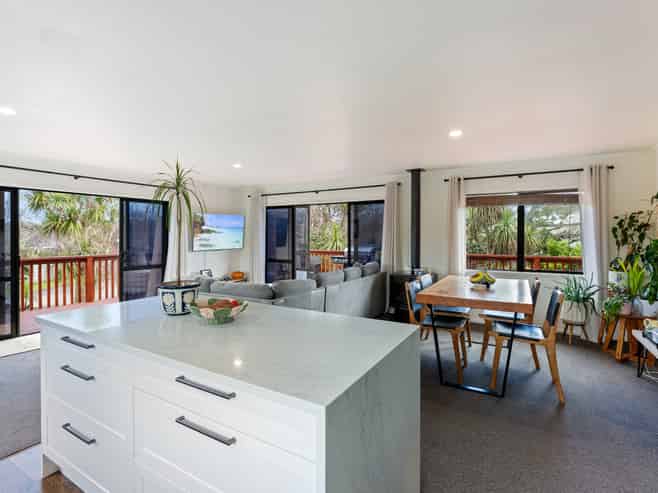 161 Langdale Avenue, Paraparaumu
