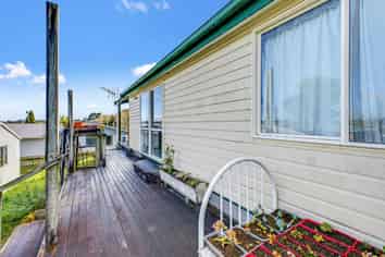71 Oranga St, Westown
