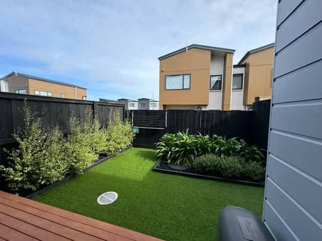 20 Kiato Lane, Flat Bush