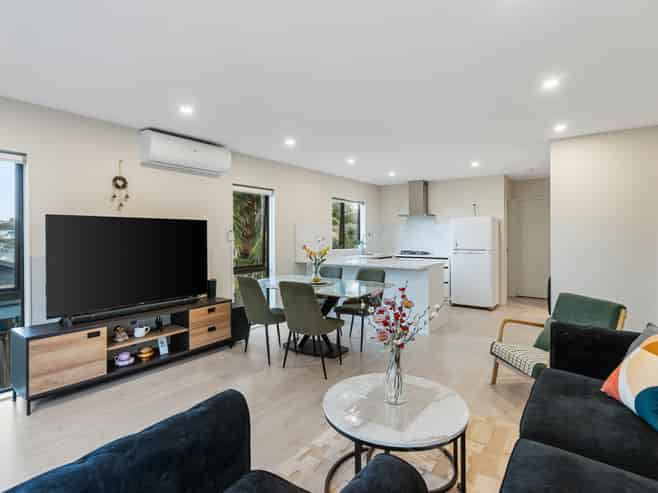 27B Highgrove Lane, Totara Vale