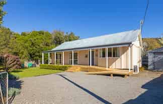 32B Renall Street, Featherston