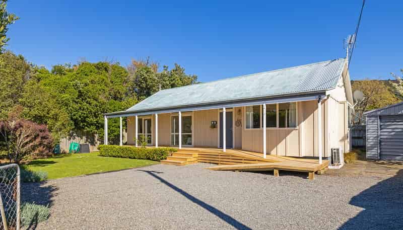 32B Renall Street, Featherston