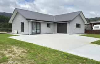 20 Aylmer Street, Hokitika
