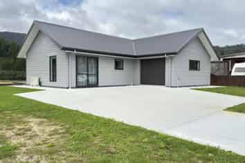 20 Aylmer Street, Hokitika