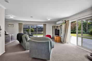 113C Swansea Road, Stratford