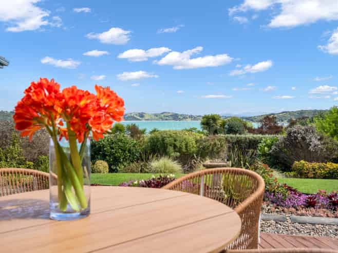 4 Sunset Parade, Parua Bay