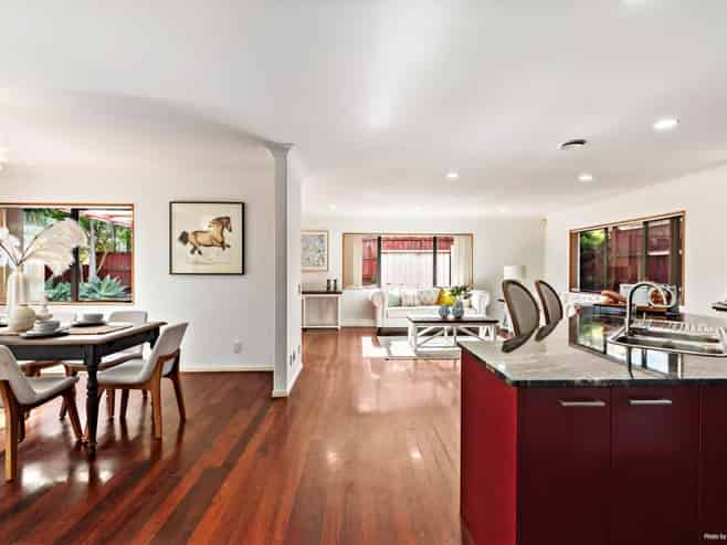 16 Maybole Drive, Flat Bush