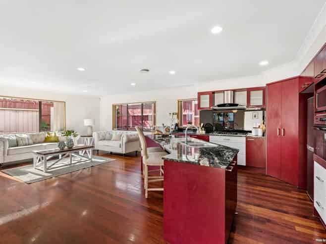 16 Maybole Drive, Flat Bush