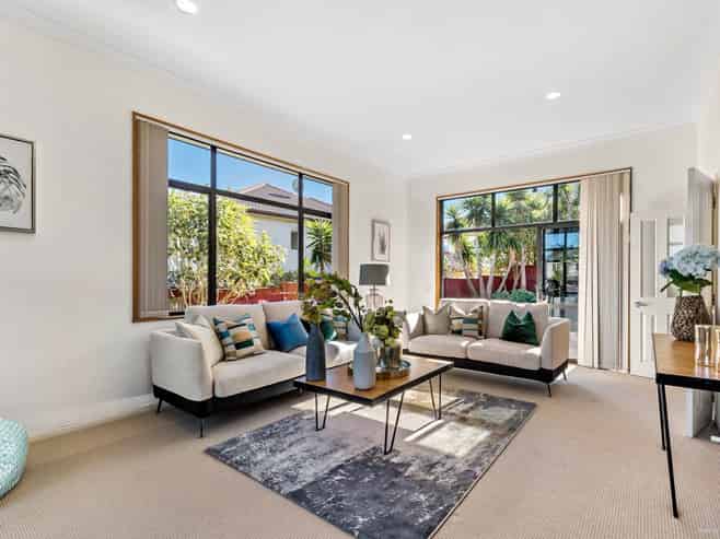 16 Maybole Drive, Flat Bush