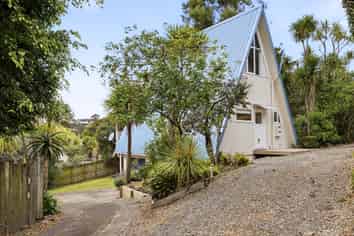 10B Win Grove, Hatfields Beach