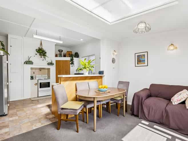 58 Hargest Cres, Saint Kilda