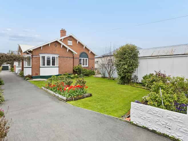 58 Hargest Cres, Saint Kilda