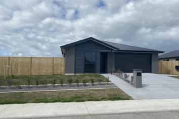 6 Puanga Drive, Hawera