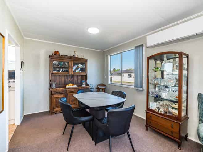 4 Elder Grove, Paraparaumu