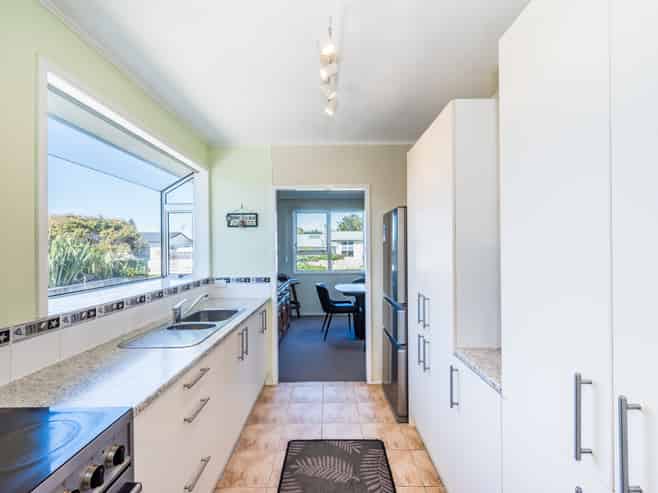 4 Elder Grove, Paraparaumu