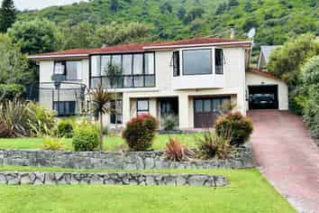 131 Winara Avenue, Waikanae
