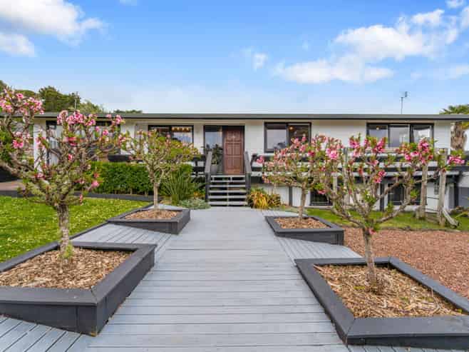 2 Valkyria Place, Beach Haven