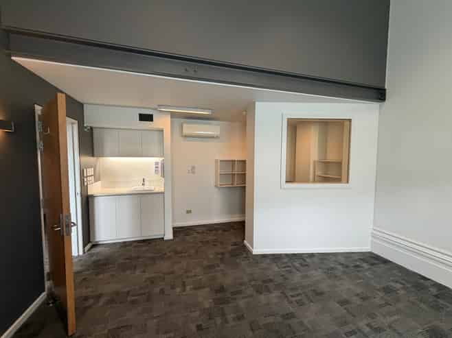 Office & Consulting Space in Consultancy House