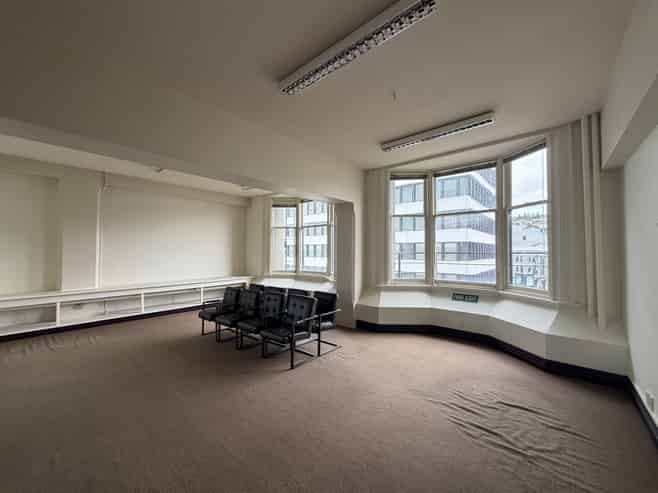 Spacious Office Premises in Consultancy House