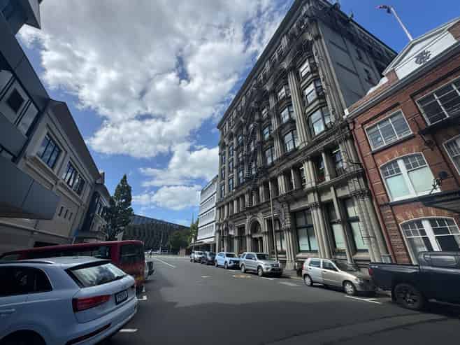 Spacious Office Premises in Consultancy House