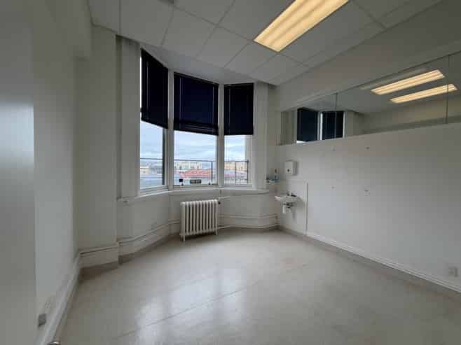 Affordable Office Space in Consultancy House