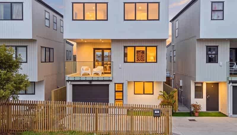 1C Dunkirk Terrace, Mount Albert