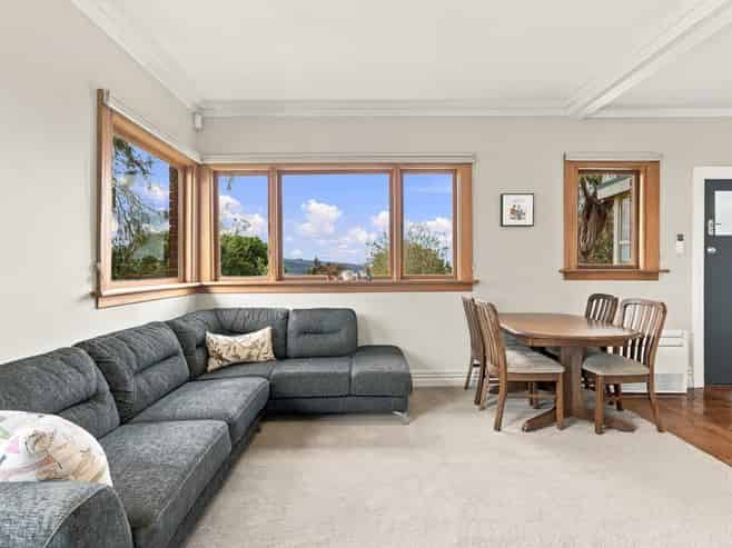 55 English Avenue, Mornington